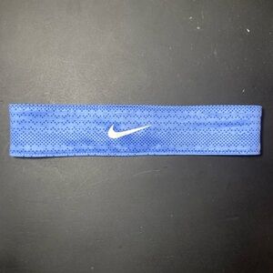 Small Nike blue headband with grip